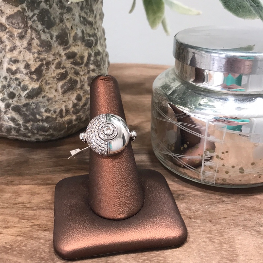 Size 7 magnetic ring